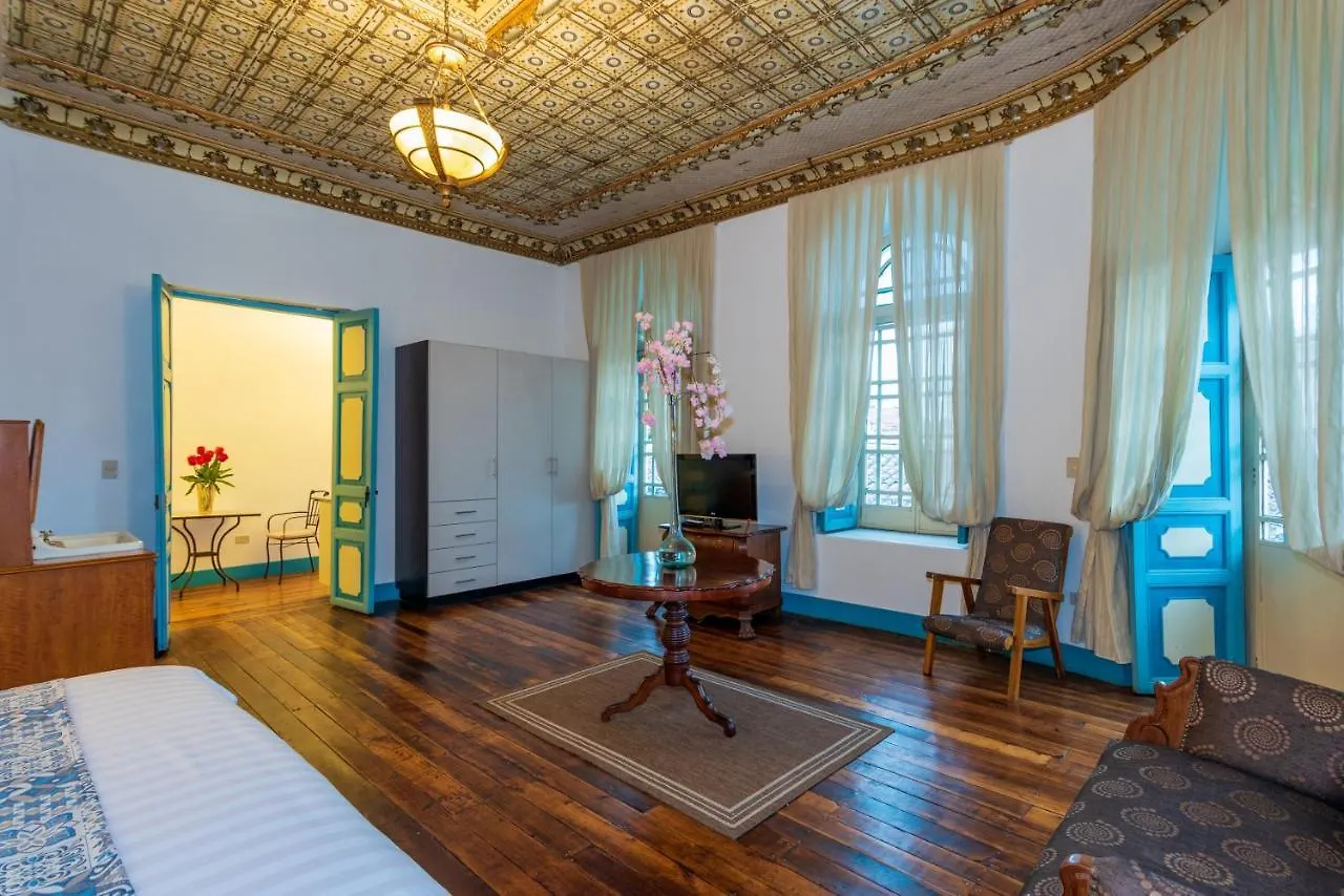 Del Parque Hotel & Suites Κουένκα Bed and Breakfast