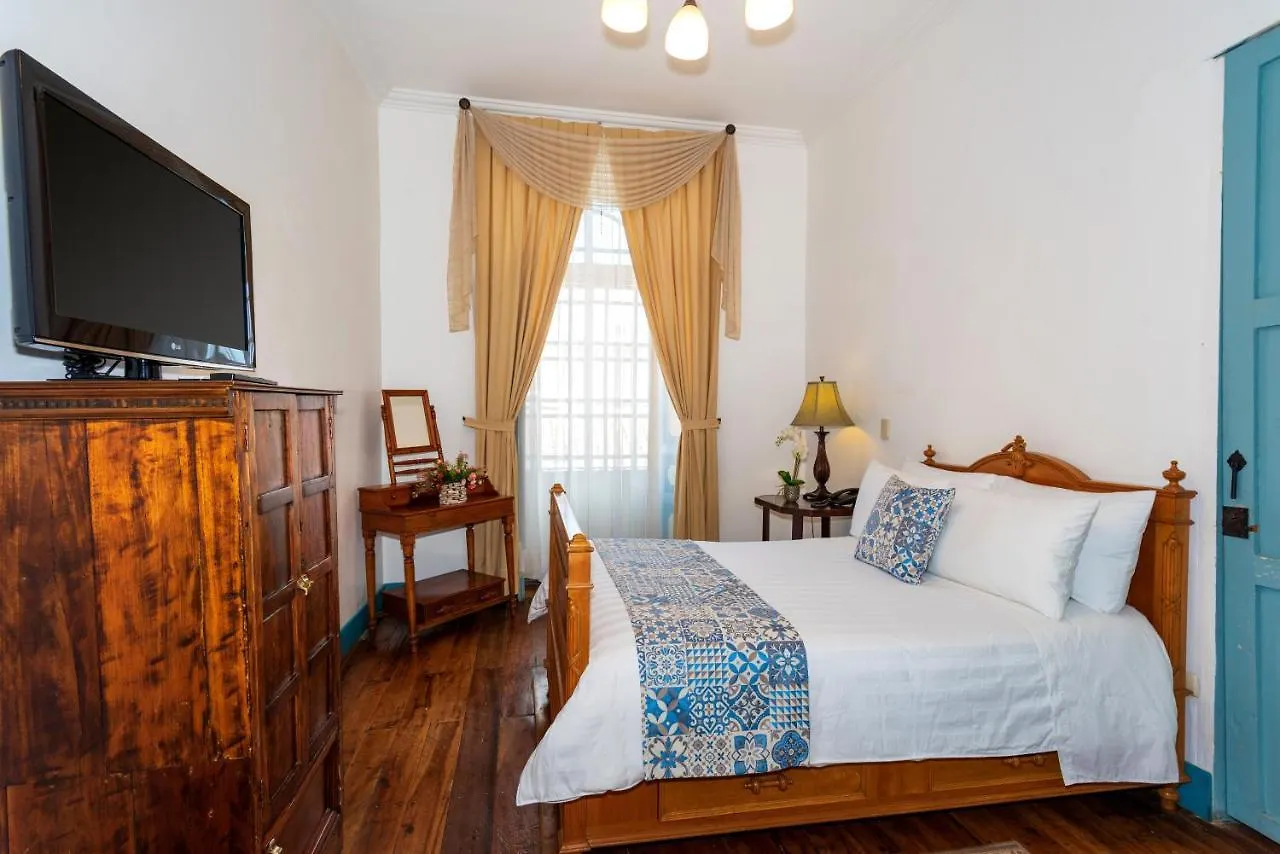 Del Parque Hotel & Suites Cuenca