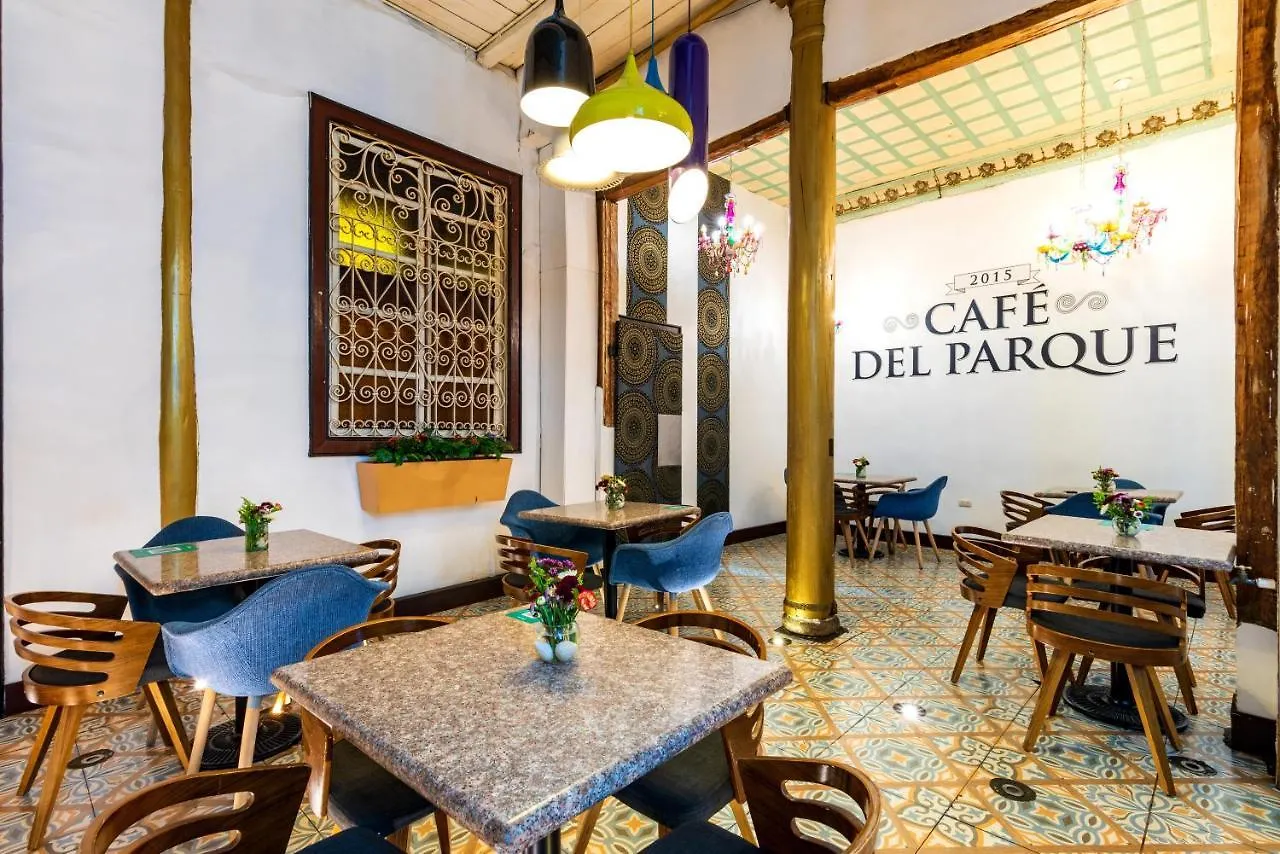 Del Parque Hotel & Suites Cuenca 3*,