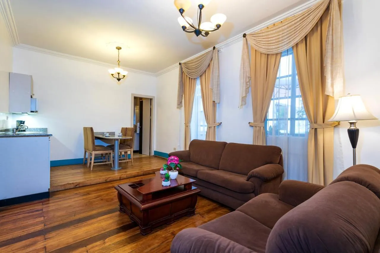Del Parque Hotel & Suites Cuenca