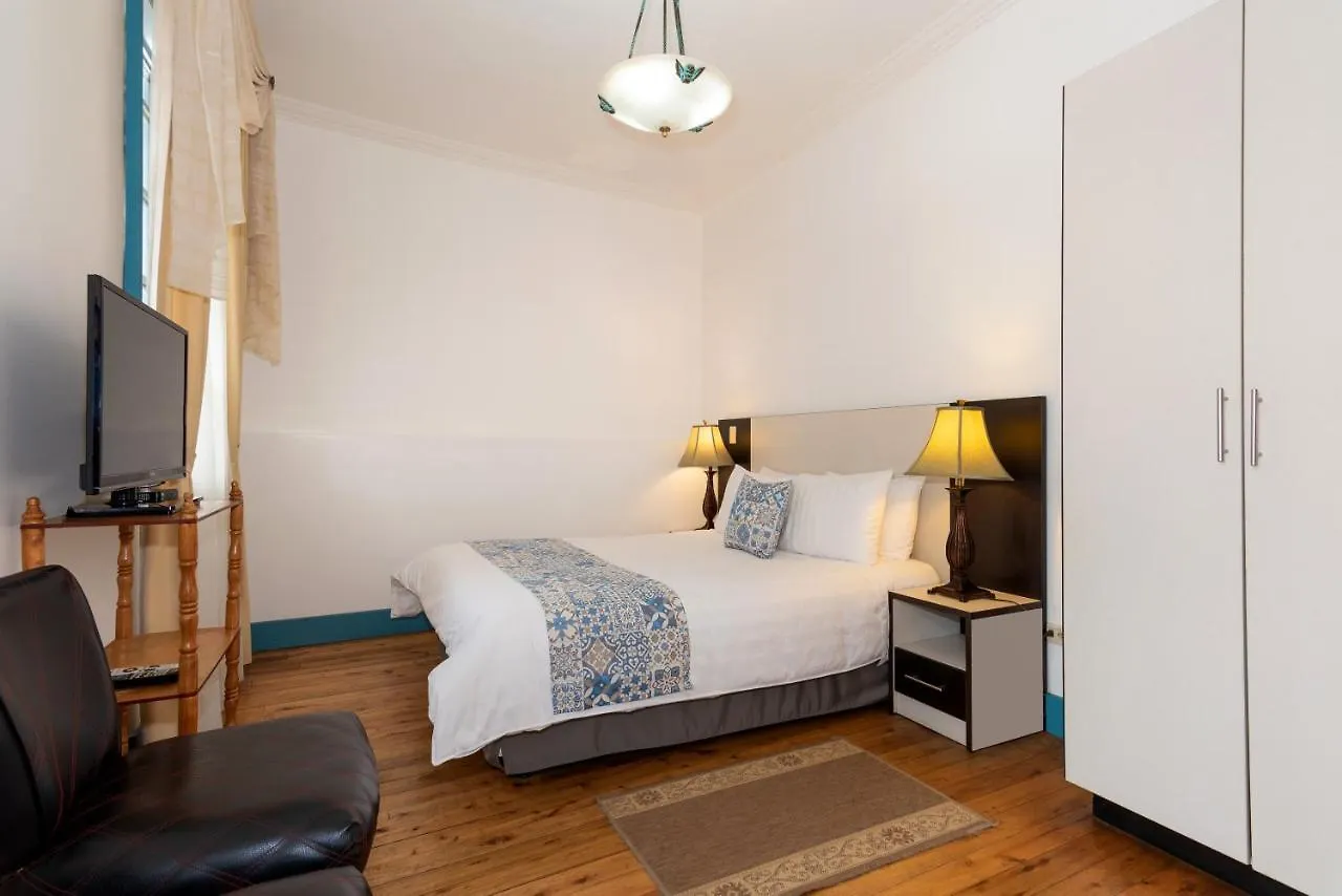 Del Parque Hotel & Suites Cuenca 3*,