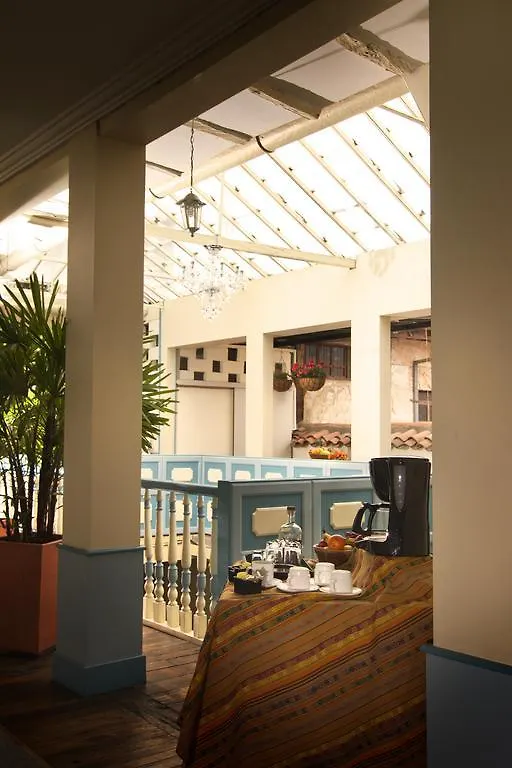 Del Parque Hotel & Suites Cuenca 3*,